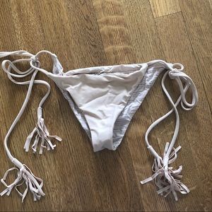 Acacia polihale bikini bottom. Small. Nude.